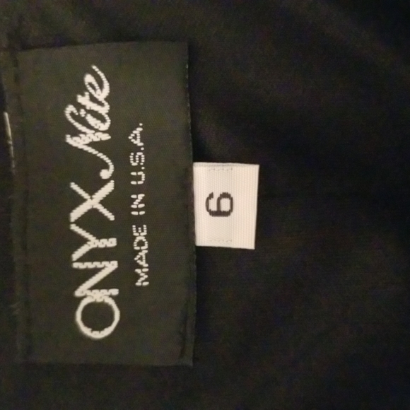 ONYX Nite "Little Black Dress" - Picture 4 of 4